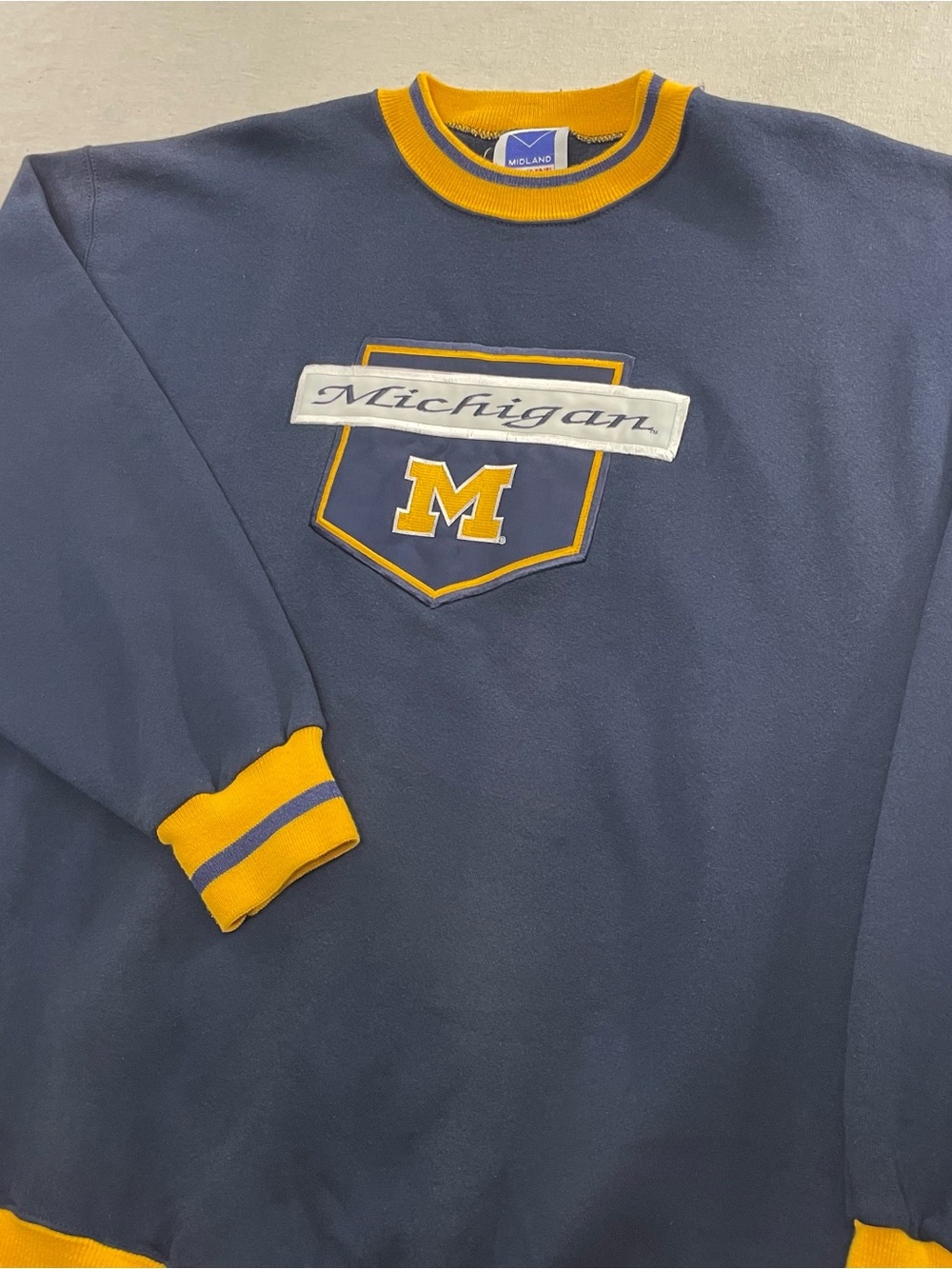 VTG Y2K Michigan Wolverines Sweatshirt XL Pullover Football Midland Sport USA - Picture 2 of 10